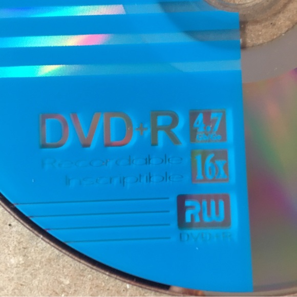 DVD-R  NEW RETAIL PLUS BLANK 4.7GB. 16X. RW  
6pc in CARDBOARD SLEEVE. - Picture 4 of 4